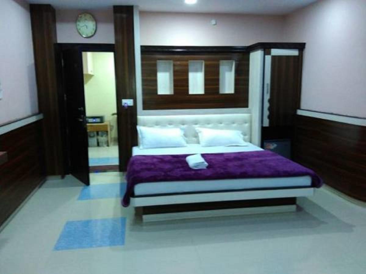 Hotel Blue Star Datia 외부 사진