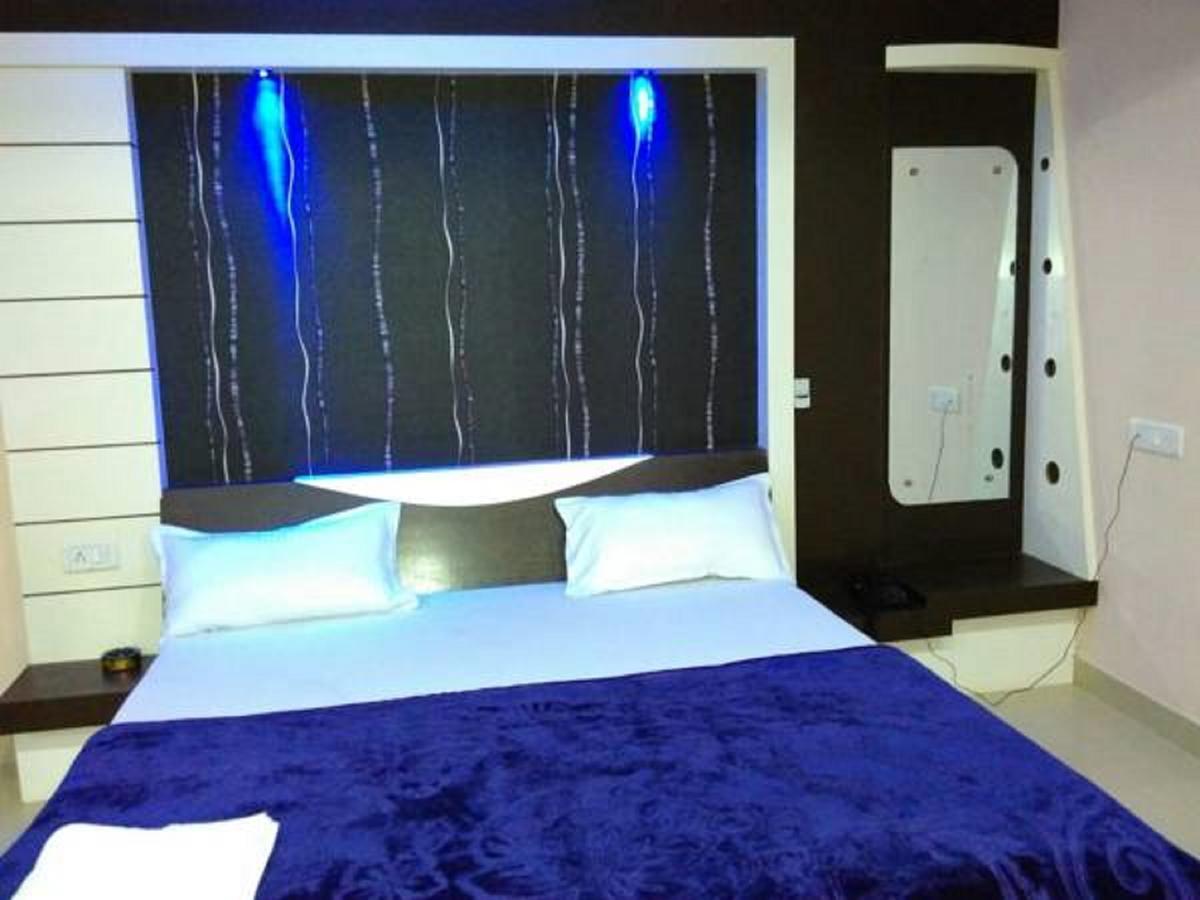 Hotel Blue Star Datia 외부 사진