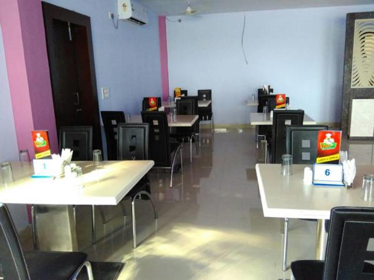 Hotel Blue Star Datia 외부 사진